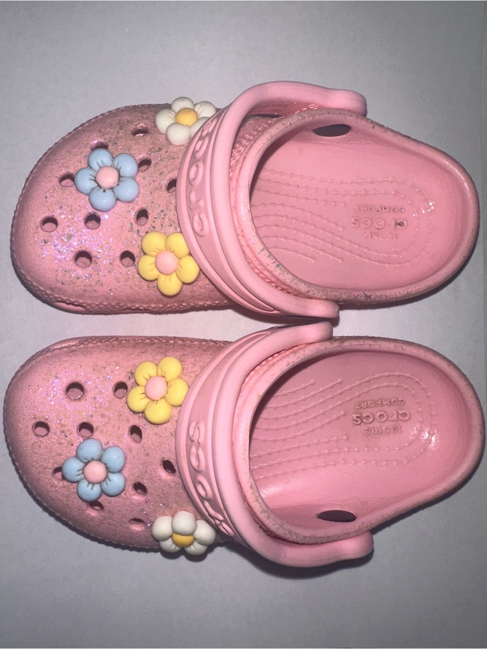 CROCS Pink Glitter Kids Clogs with Multicolor Flower Charms, Toddler 8